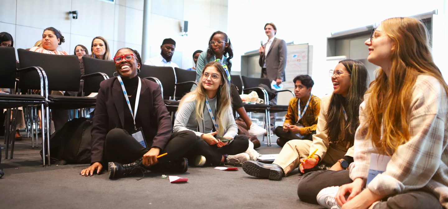 Nuoria konferenssissa